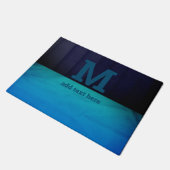 Ombre Blue Monogram bedrückt texturiert Fußmatte (Schrägansicht)