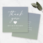 Ombre Gradient Dusty Blue Green Wedding Vielen Dan Mitteilungskarte<br><div class="desc">Ombre Gradient Dusty Blue Green Hochzeit Dankeschön Karten. Diese moderne Hochzeit oder jedes Ereignis Dankeschön-Card-Design ist hübsch mit einem weichen verblassenden Farbhintergrund und trendigen Signatur-Kalligraphie-Script-Schriftart. Fügen Sie den benutzerdefinierten Text auf der Rückseite hinzu. Die neue Farbpalette für Hochzeiten. Die Chic Minimal Wedding Kollektion wird Ihre Hochzeit unvergesslich und schön machen!...</div>