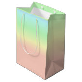 Ombre Rainbow Abstrakt Pastel Pattern Mittlere Geschenktüte (Rückseite Schrägansicht)