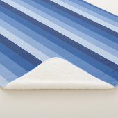 Ombre Streifen in blauen Tönen Sherpadecke (3/4)