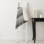 Ombre Streifen in Grautönen Sherpadecke (Beispiel)