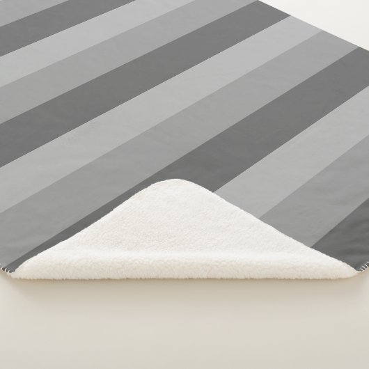 Ombre Streifen in Grautönen Sherpadecke (3/4)