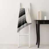 Ombre Streifen in Grautönen Sherpadecke (Beispiel)