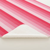 Ombre Streifen in Rot bis Rosa Sherpadecke (3/4)