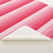 Ombre Streifen in Rot bis Rosa Sherpadecke (3/4)