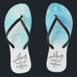 Ombre Watercolor Wedding Flip Flops - Blau Badesandalen<br><div class="desc">Feiern Sie stilvoll mit diesen trendigen Hochzeitsflips. Dieses Design lässt sich leicht mit Ihrem speziellen Veranstaltungskommentar personalisieren und Ihre Gäste werden begeistert sein,  wenn sie diese fabelhaften Gastgeschenke erhalten.</div>