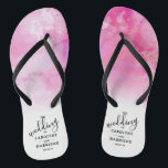 Ombre Watercolor Wedding Flip Flops - Rosa Badesandalen<br><div class="desc">Feiern Sie stilvoll mit diesen trendigen Hochzeitsflips. Dieses Design lässt sich leicht mit Ihrem speziellen Veranstaltungskommentar personalisieren und Ihre Gäste werden begeistert sein,  wenn sie diese fabelhaften Gastgeschenke erhalten.</div>
