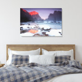 Omega Red Leinwanddruck (Insitu (Schlafzimmer))