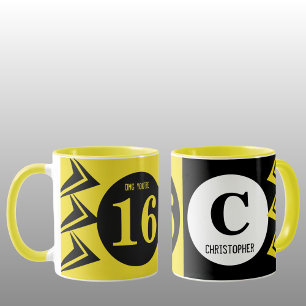OMG du bist 16 Monogramm Name gelb und schwarz Tasse