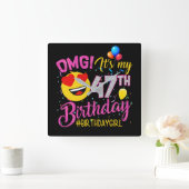 OMG It's My 47th Birthday Girl Quadratische Wanduhr (Zuhause)