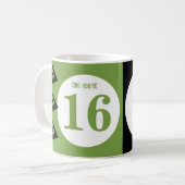 OMG Sie sind 16 Monogramm Name grün und schwarz Kaffeetasse (Vorderseite Links)