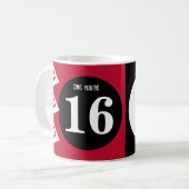 OMG Sie sind 16 Monogramm Name rot und schwarz Kaffeetasse (Vorderseite Links)