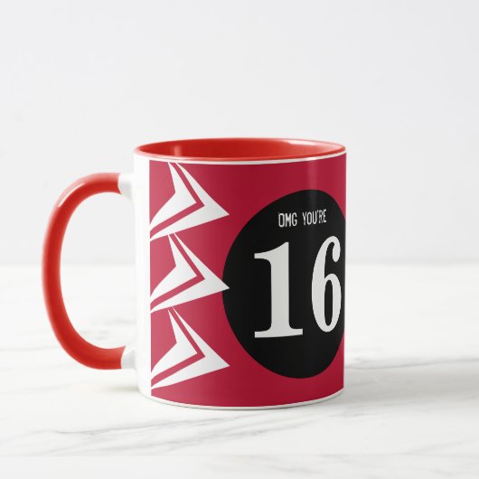 OMG Sie sind 16 Monogramm Name rot und schwarz Tasse (Links)