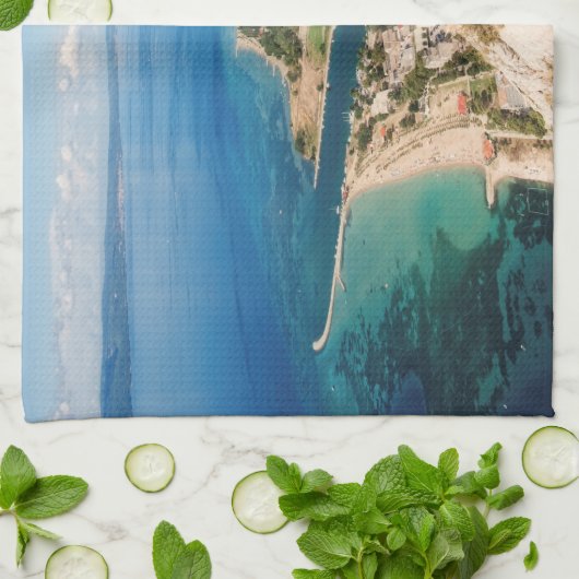 Omis, Kroatien - Adriaküste Geschirrtuch (Gefaltet)