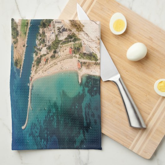 Omis, Kroatien - Adriaküste Geschirrtuch (Viertel Falte)