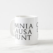 Omnia Causa Fiunt Kaffeetasse (Vorderseite Links)