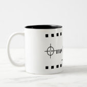 OMP schwarzes Logo Zweifarbige Tasse (Links)