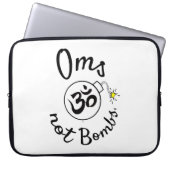 Oms Not Bombs™ Bombenlogo Laptopschutzhülle (Vorderseite)