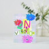 "On Vacation" 80s Retro Postkarte (Stehend Vorderseite)