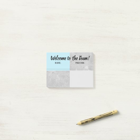 Onboarding willkommener neuer post-it klebezettel (Auf Schreibtisch)