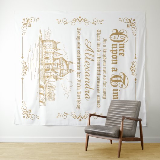 Once upon a Time royal backdrop gold and white Wandteppich (Beispiel (Horizontal))