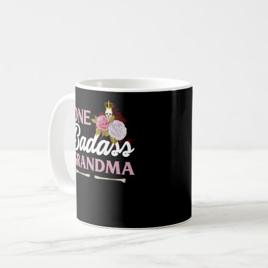 One Badass Oma Funny Oma Geschenk Kaffeetasse (Vorderseite Links)