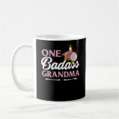 One Badass Oma Funny Oma Geschenk Kaffeetasse (Links)