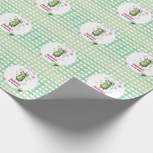 One Big Dill Pickle First Birthday Pink Geschenkpapier (Ecke)