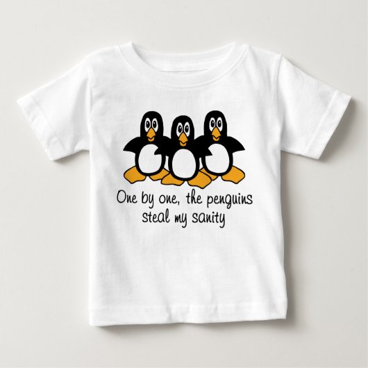 One by One The Pinguins Funny Sprichwort Design Baby T-shirt (Vorderseite)