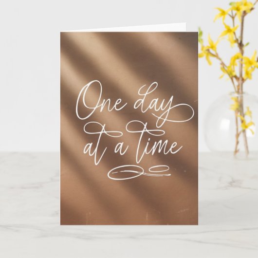 "One Day at a Time" Script Encouragement Card Karte (Gelbe Blume)