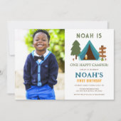 One Happy Camper Foto Boys Erster Geburtstag Einladung (Vorderseite)