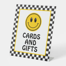 One Happy Typ Cards and Gifts Sign Emoji Sockelschild