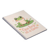 One Hop at a Time | Frog on Lily Pad Notizblock (Rechte Seite)