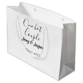 One hot couple add name since 20XX year date Große Geschenktüte (Rückseite Schrägansicht)