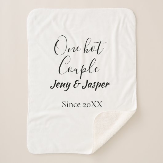 One hot couple add name since 20XX year date Sherpadecke (Vorderseite)