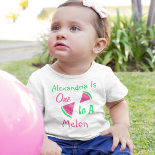 One In A Melon 1. Geburtstags-Baby-T-Shirt Baby T-shirt