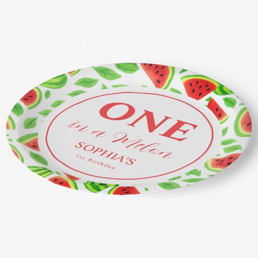 One In A Melon First Birthday Pappteller (Schrägansicht)