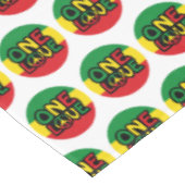 One Love, Reggae design with reggae colors Tischdecke (Schrägansicht)