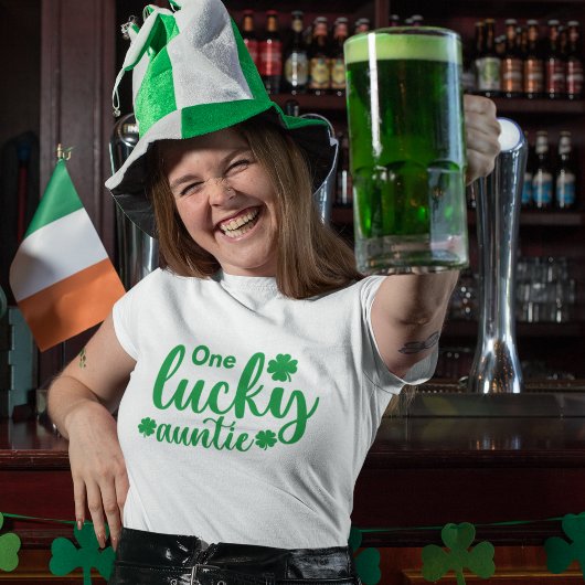 One Lucky Auntie Funny St Patrick Day T-Shirt