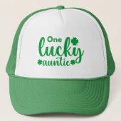 One Lucky Auntie Funny St Patrick Day Truckerkappe (Vorderseite)