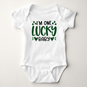 One Lucky Baby Kleeblatt Clover St. Patricks Day Strampler