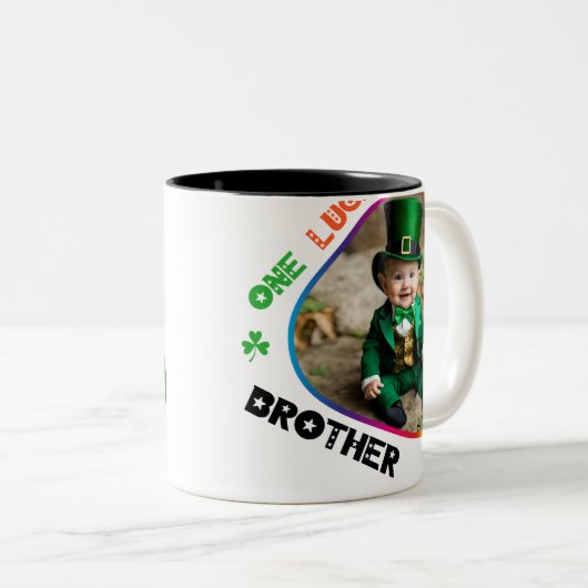 One Lucky Brother - Irish Pub Trivia Night Zweifarbige Tasse (VorderseiteRechts)