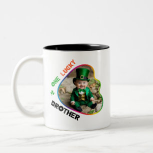 One Lucky Brother - Irish Pub Trivia Night Zweifarbige Tasse