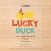 One Lucky Duck Invite 1st First Birthday Cute Acryleinladungen (Vorderseite)