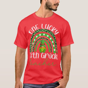 One Lucky Fifth Grade Teacher Gnomes St Patricks R T-Shirt