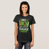 One Lucky Foreign Language Teacher Pencil St Patri T-Shirt (Vorne ganz)