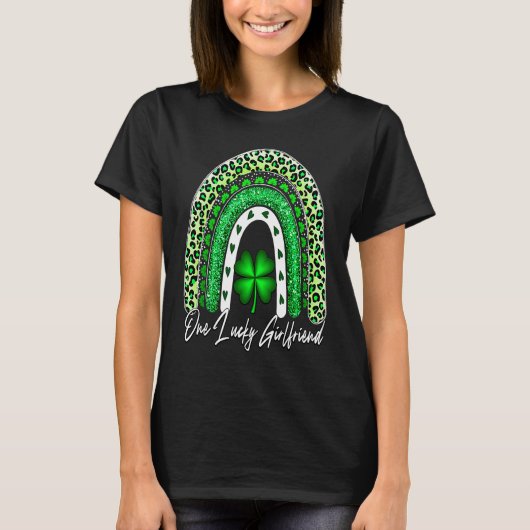 One Lucky Girlfriend Matching Family St Patricks D T-Shirt (Vorderseite)