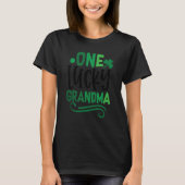 One Lucky Grandma C Shamrock Irish T-Shirt (Vorderseite)