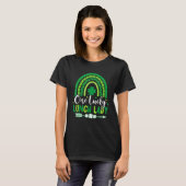 One Lucky Lunch Lady Irish Shamrock Rainbow St Pat T-Shirt (Vorne ganz)