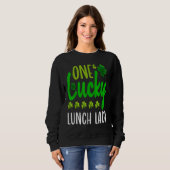 One Lucky Lunch Lady St Patricks Day Irish Shamroc Sweatshirt (Vorne ganz)